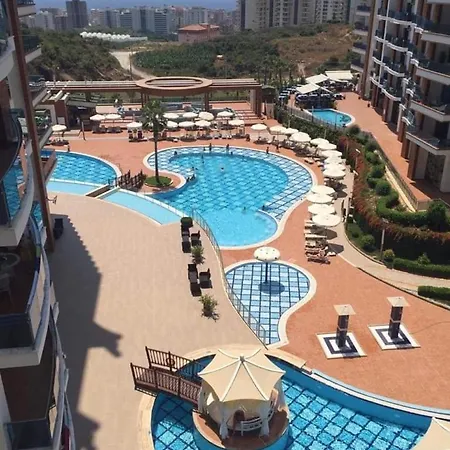 Azura Park 마흐무틀라르