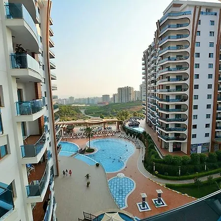 아파트 Azura Park 마흐무틀라르